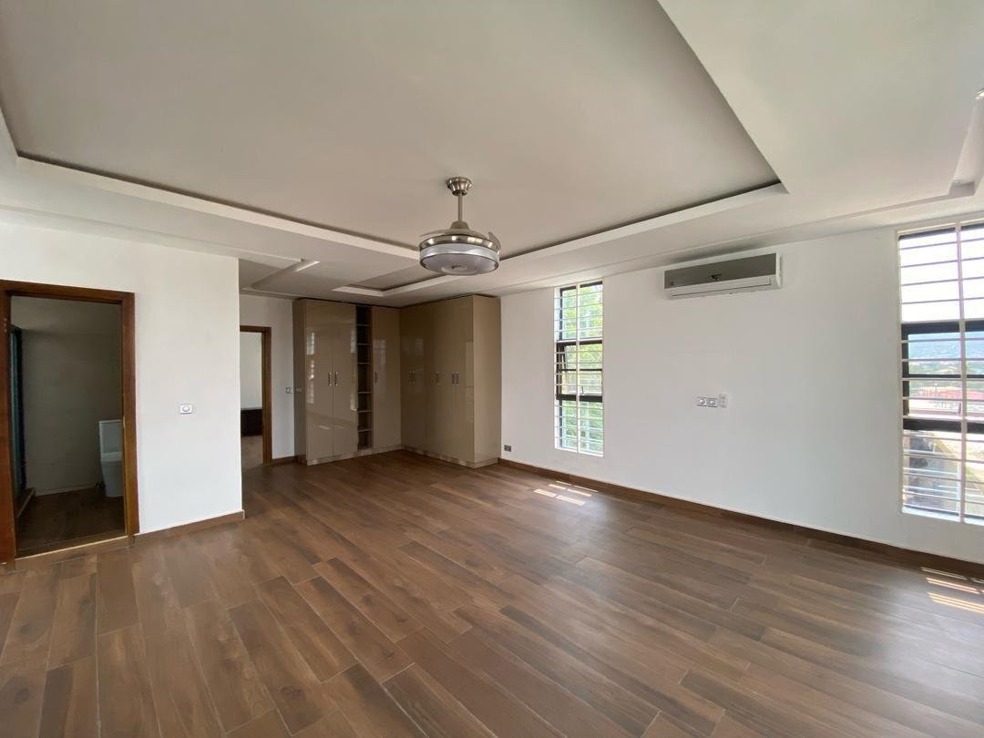 4 bedroom ensuite for rent