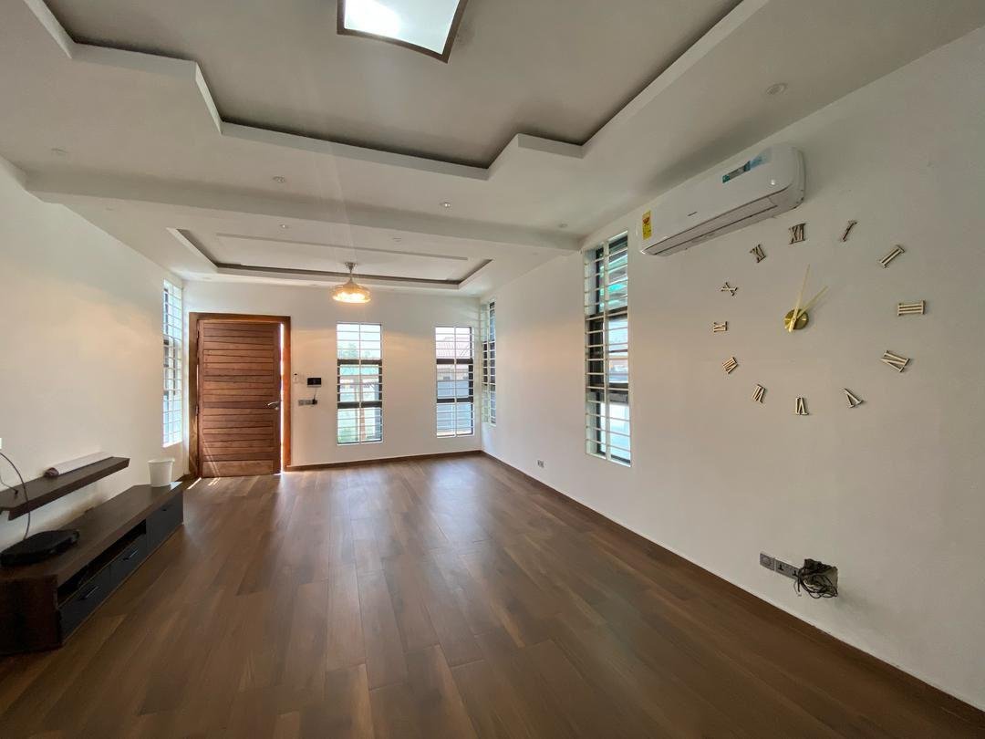 4 bedroom ensuite for rent