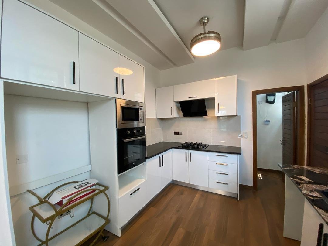 4 bedroom ensuite for rent