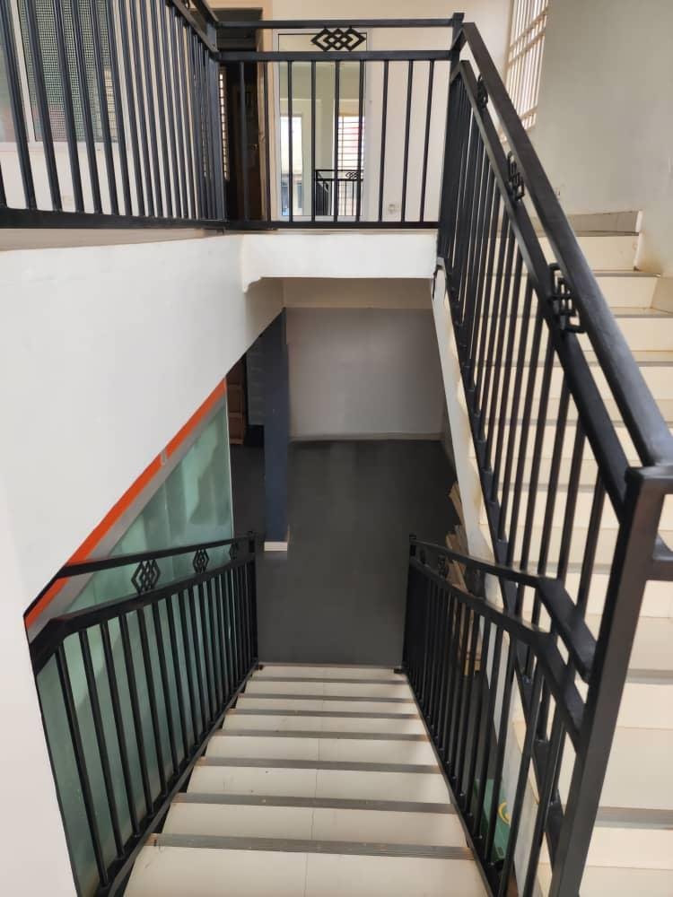 Office space for rent at Madina