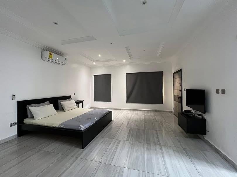 Luxury 5bedroom furnished house in Eastlegon