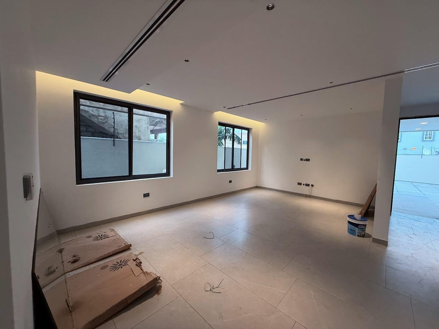 Luxury 4 bedroom house in Ashaley Botwe