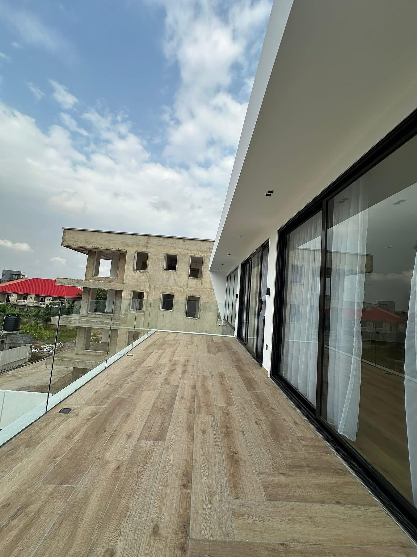 Luxury 4 bedroom mansion Eastlegon
