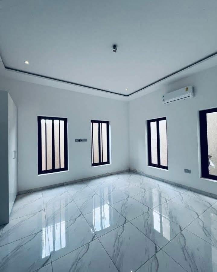 Luxury 4 bedroom house with pool Eastlegon