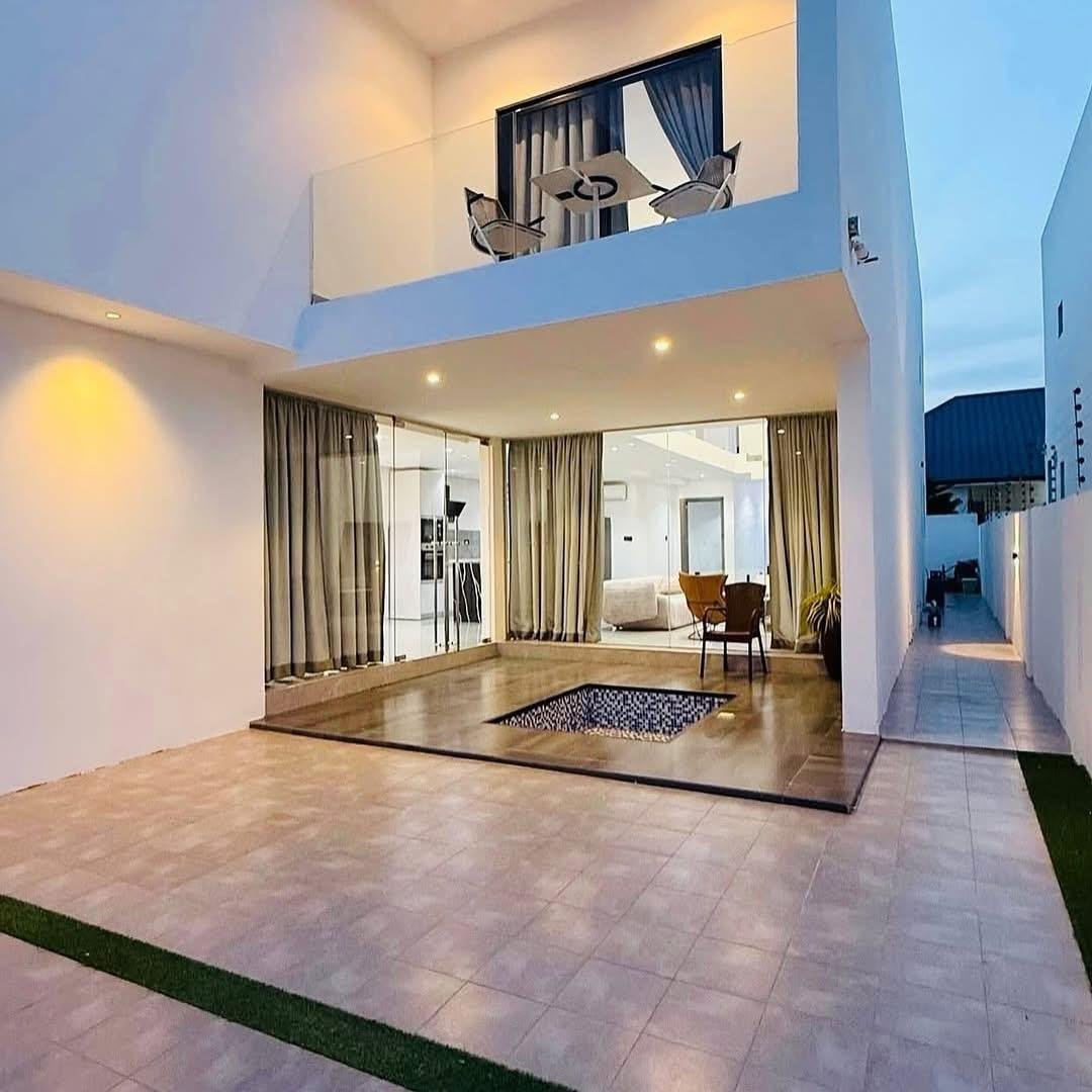 Luxury furnished 4 bedroom house in Eastlegon