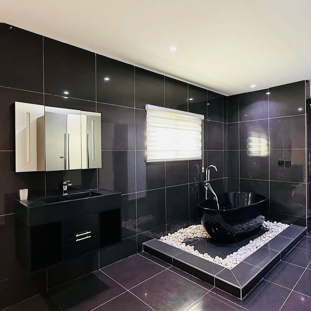 Luxury furnished 4 bedroom house in Eastlegon