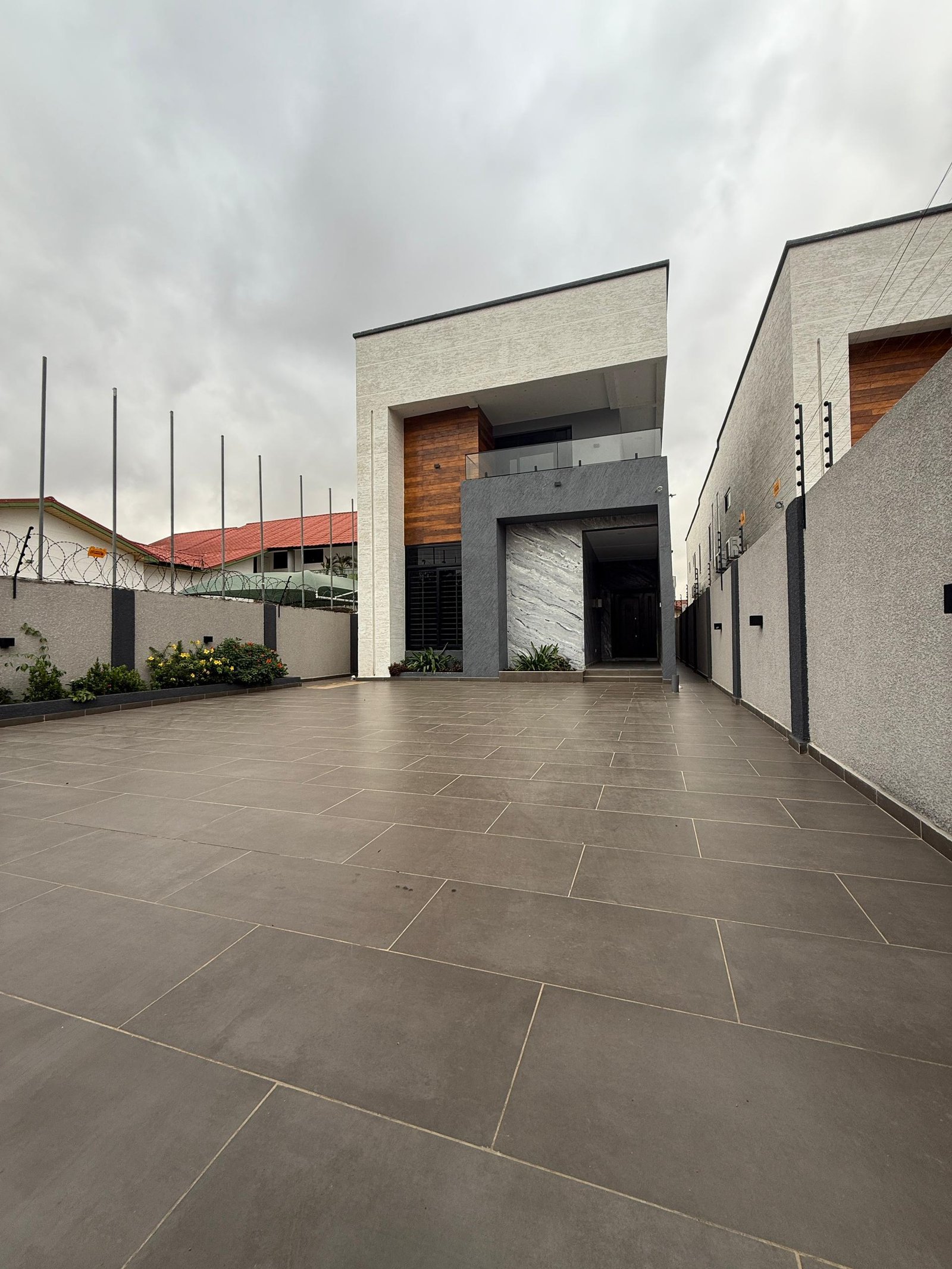 Luxury 4 bedroom house for rent in Eastlegon