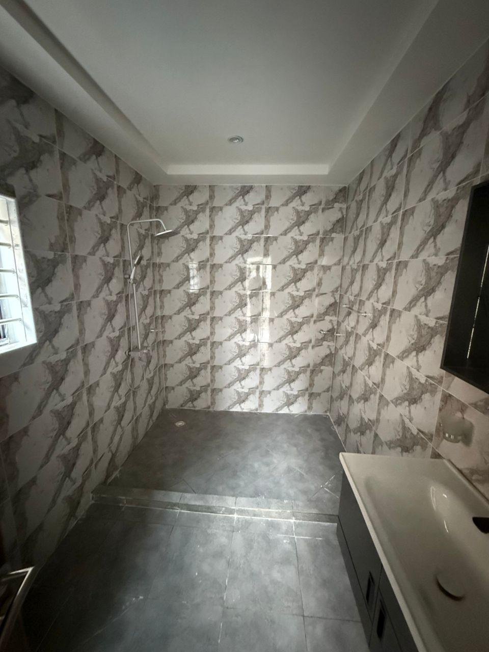 Luxury 3 bedroom Houses at Kings City Estate & Const.