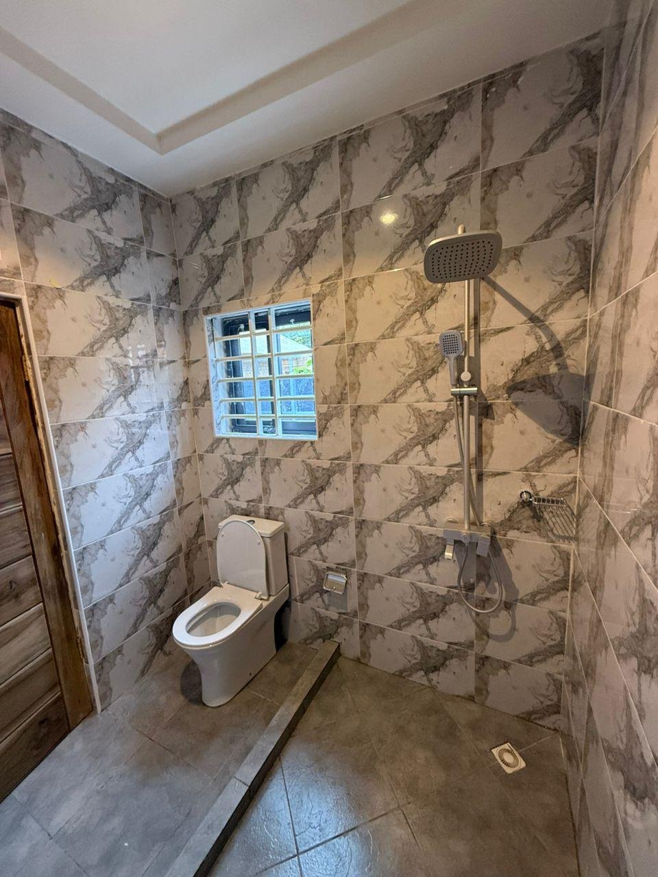 Luxury 3 bedroom Houses at Kings City Estate & Const.