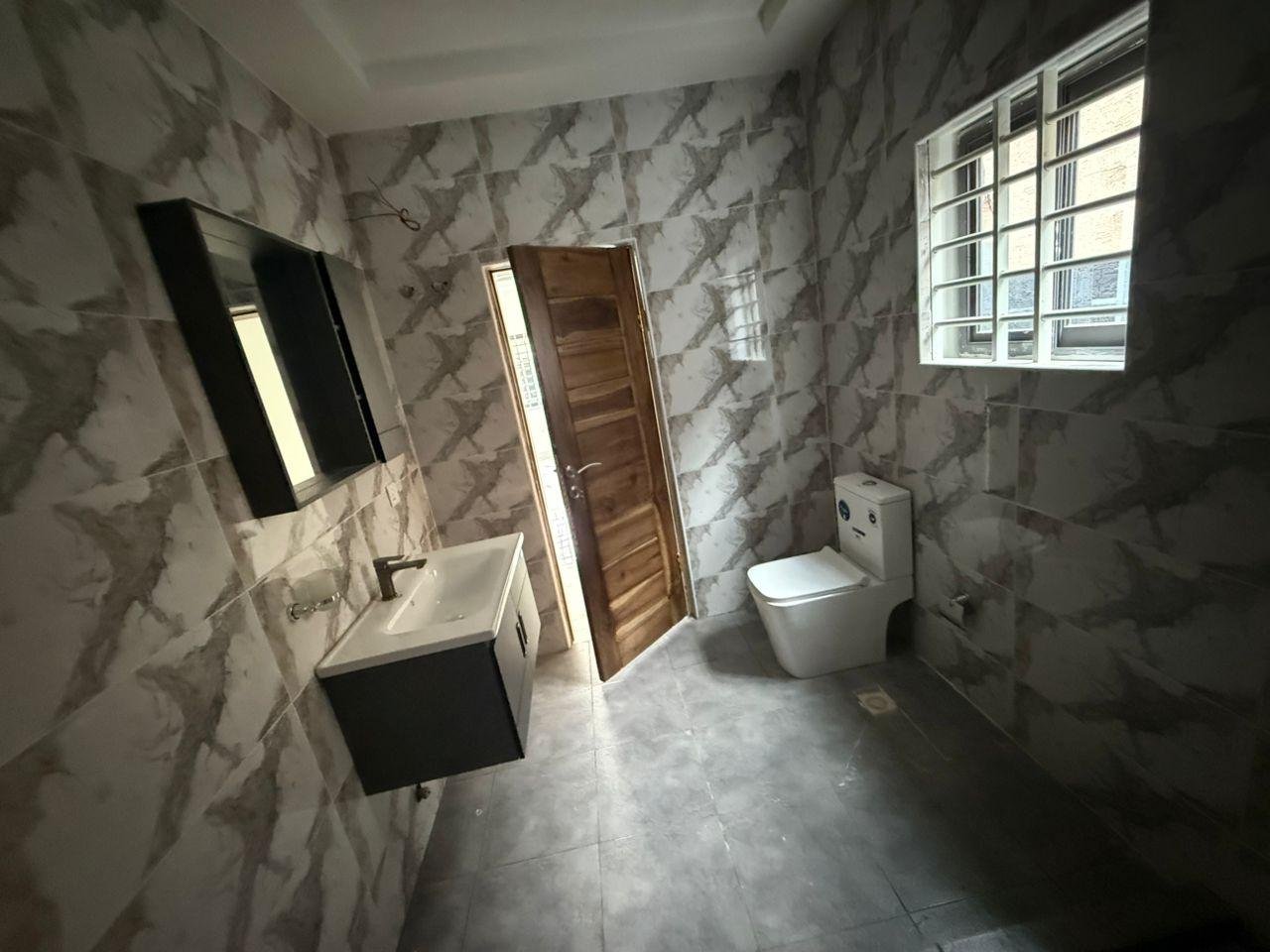 Luxury 3 bedroom Houses at Kings City Estate & Const.