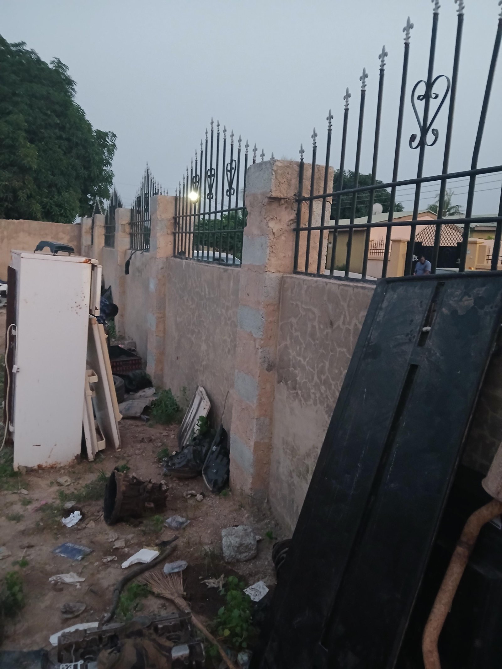 3BEDROOM HOUSE 95% Completed