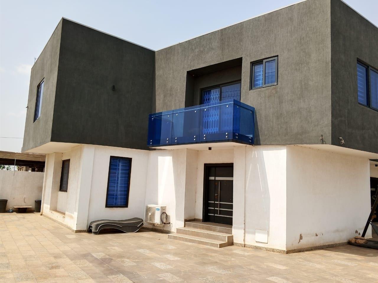 3 BEDROOM HOUSE FULLY FURNISHED