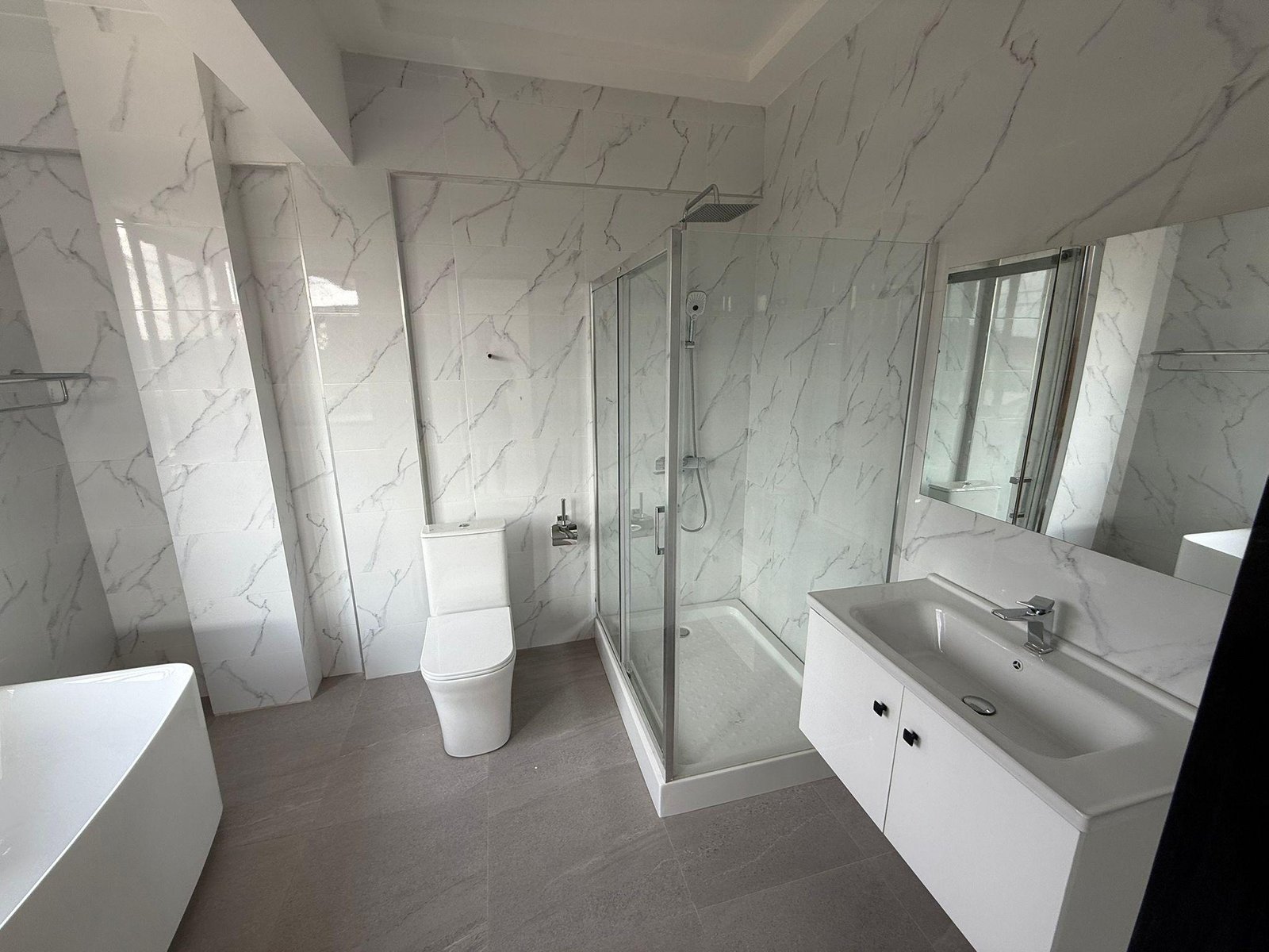 3 BEDROOM DETACHED STORY