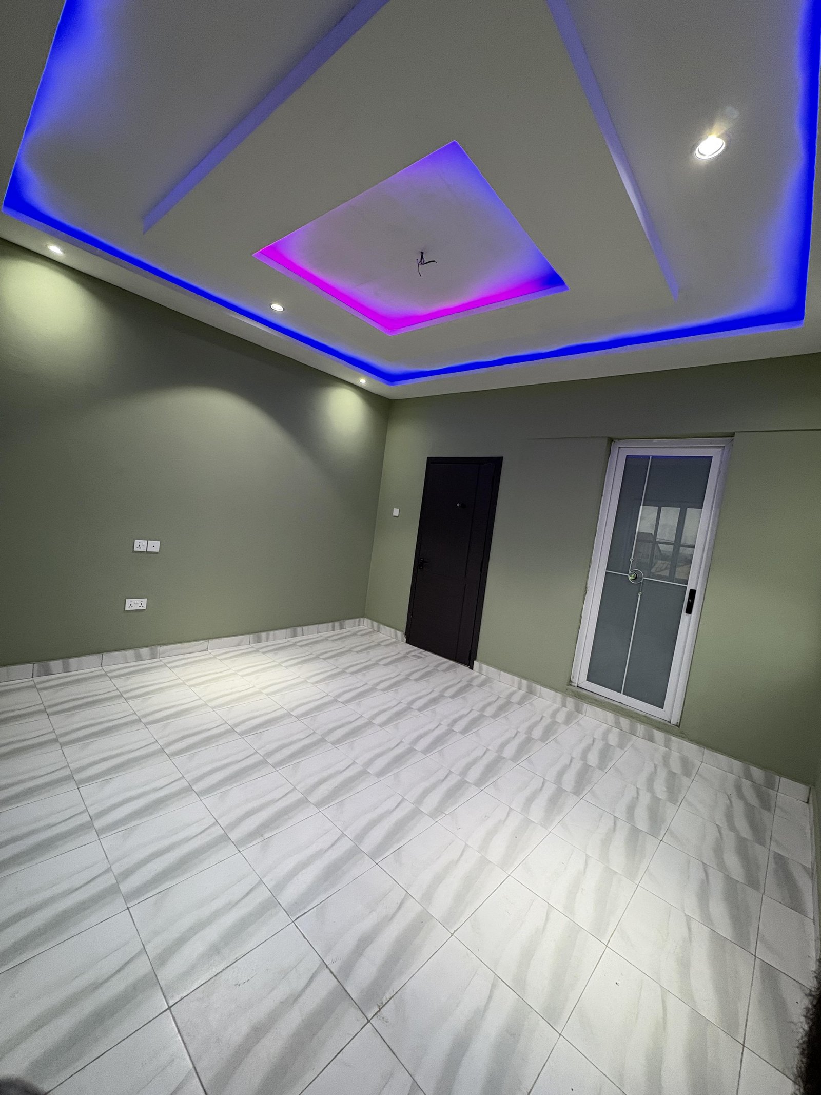 3 bedroom apartment for rentat sowutuom