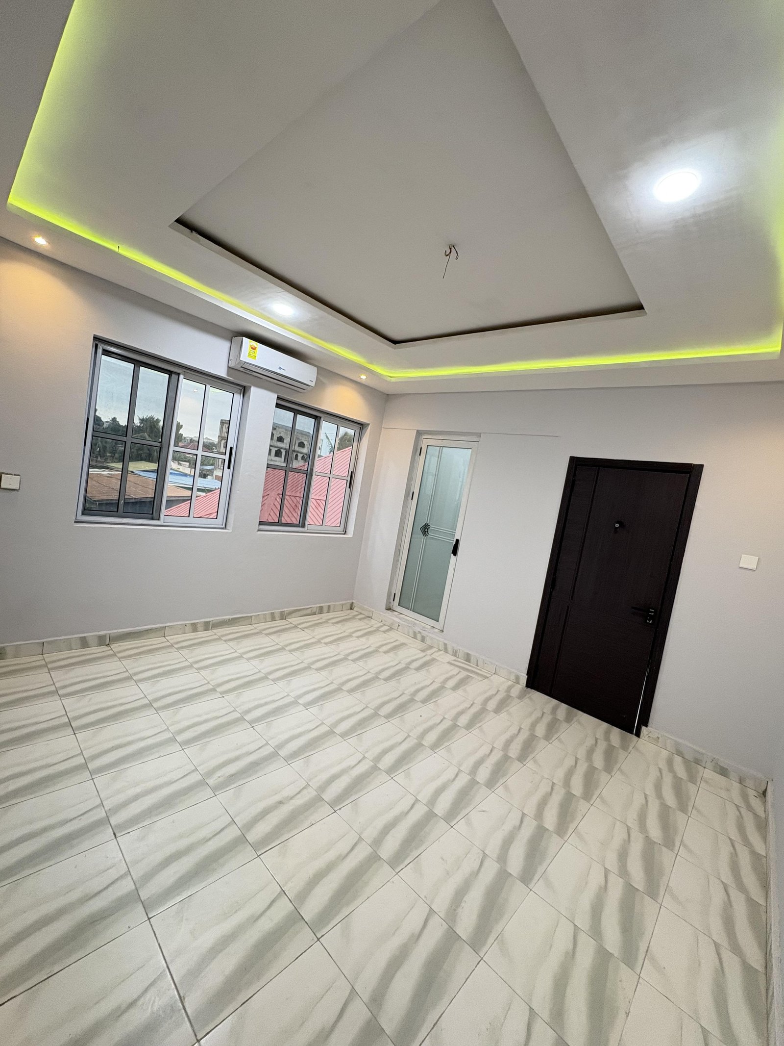 3 bedroom apartment for rentat sowutuom