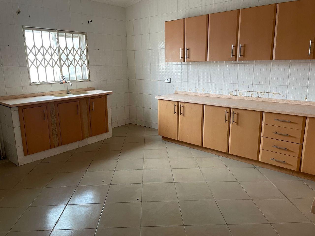 3bedroom ensuite self compound for rent at spintex