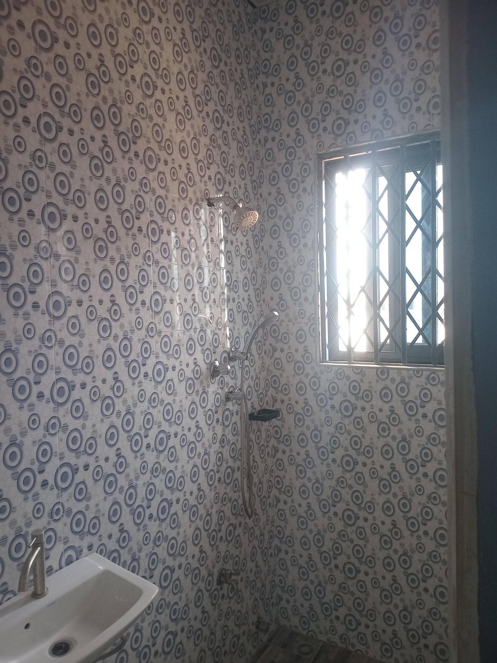 Chamber and hall self-contained