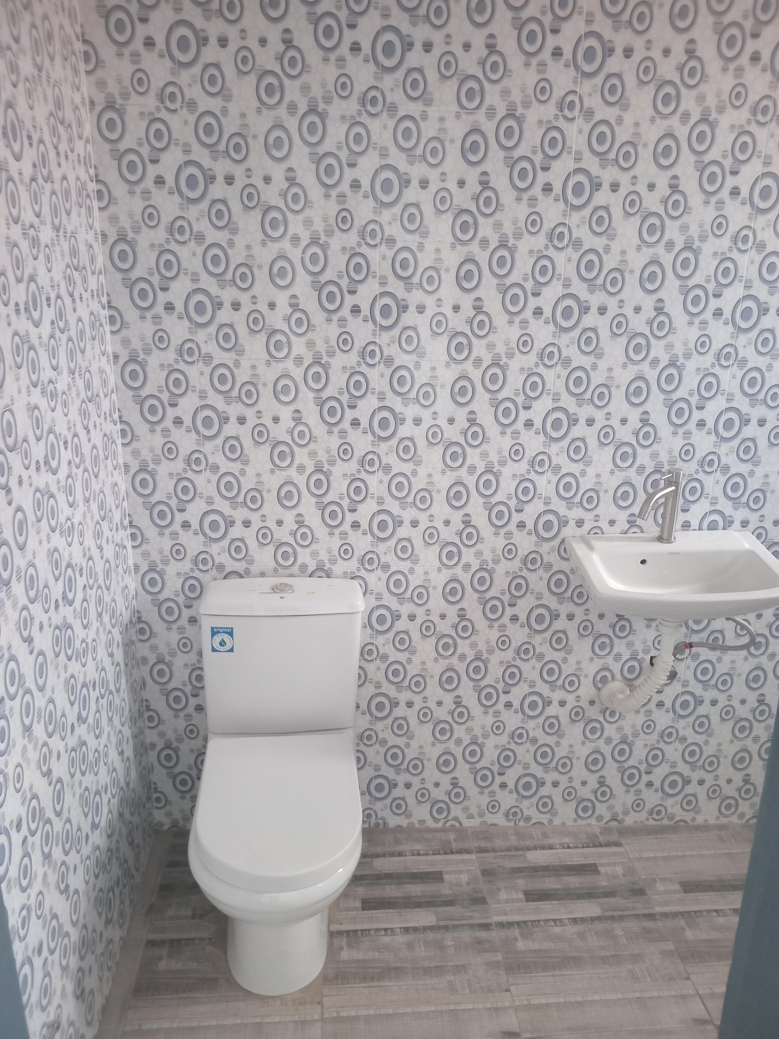 Chamber and hall self-contained