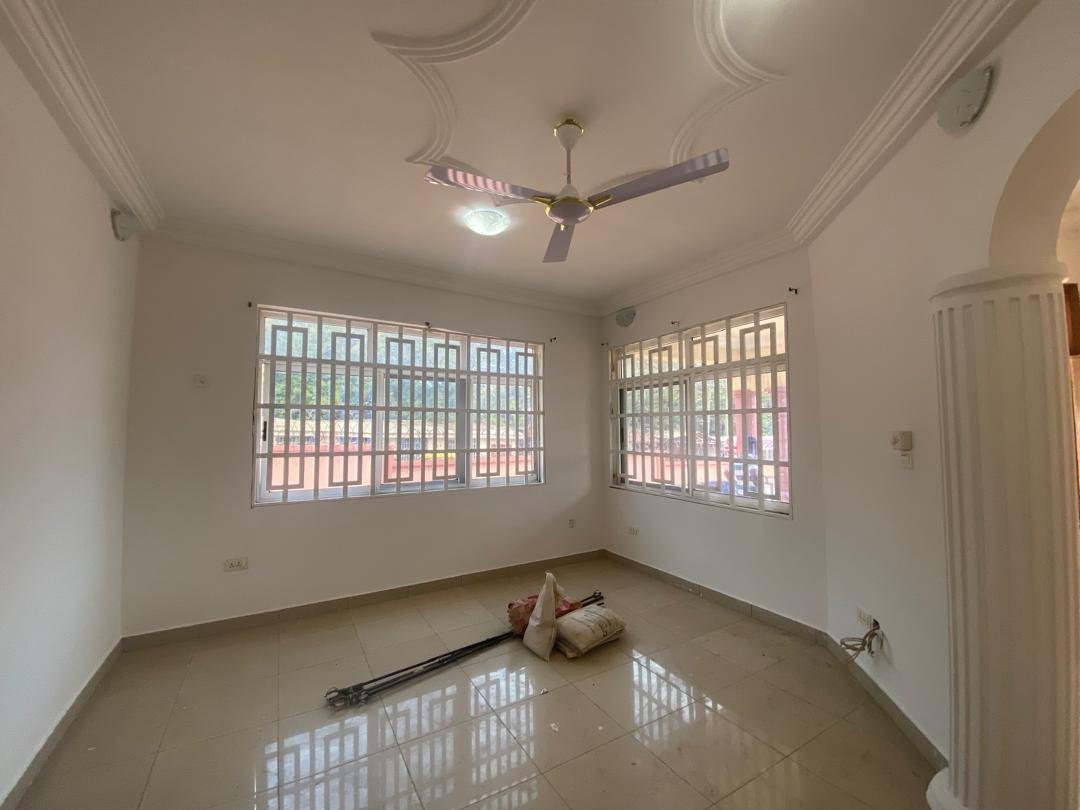 4 Bedrooms House for rent at Achimota Golf Park area