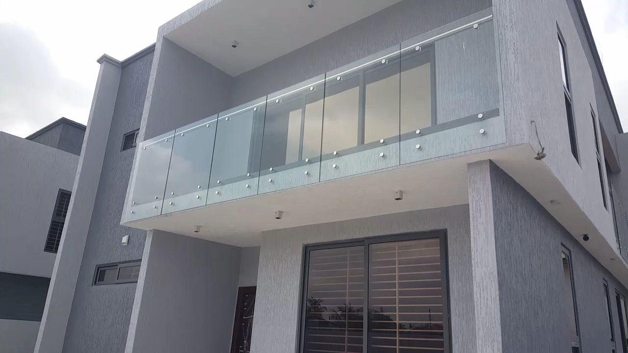 4 bedroom all en-suite house