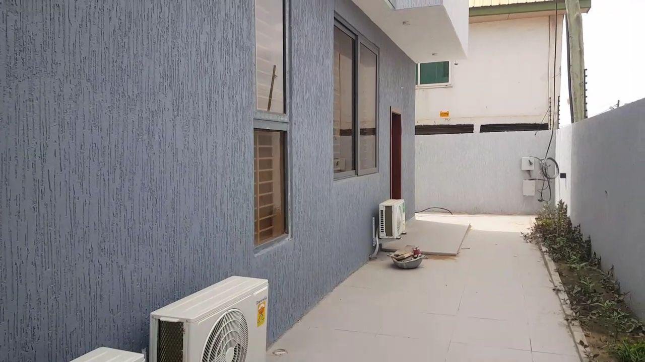 4 bedroom all en-suite house