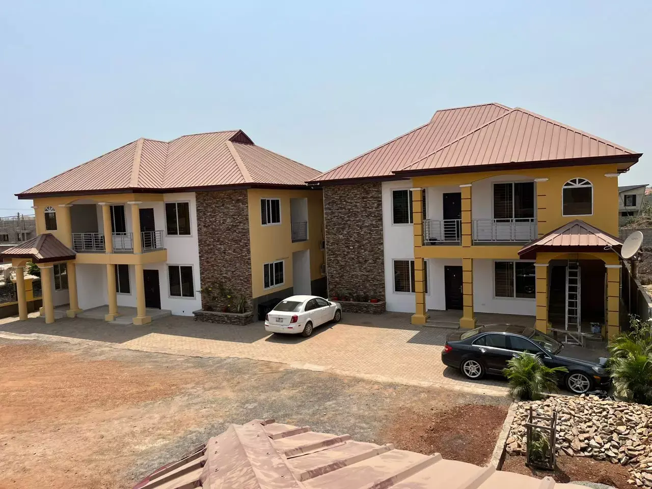 2 Bedroom apartments for rent at Dawhenya
