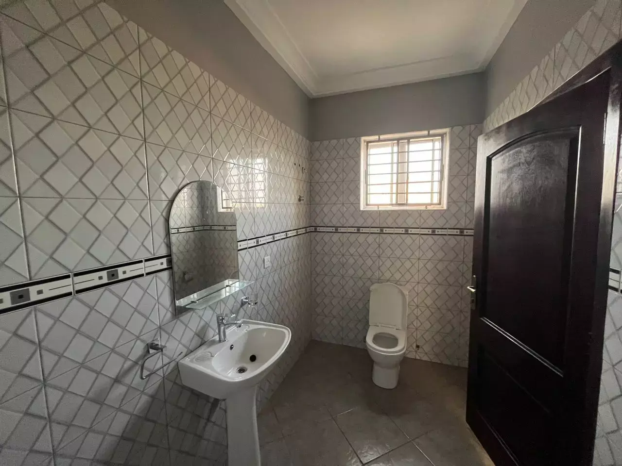 2 Bedroom apartments for rent at Dawhenya