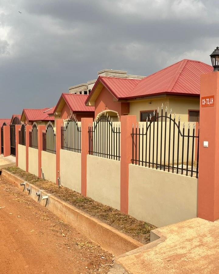 2 Bedroom House