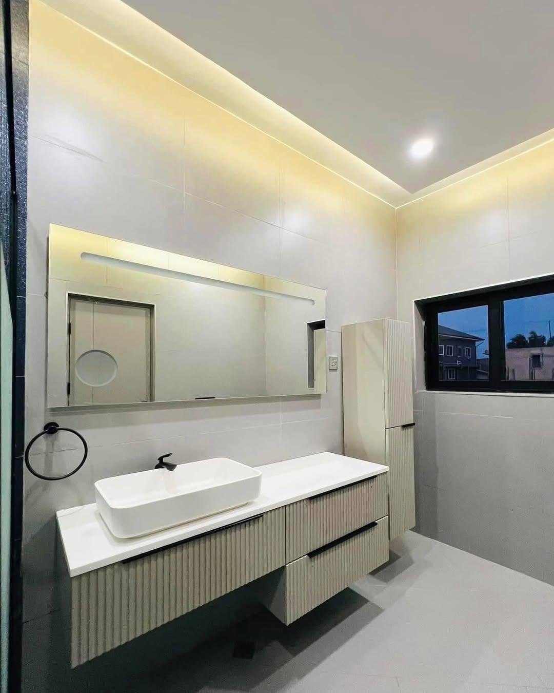 Executive 4-Bedroom Home