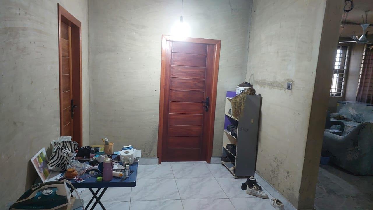 Executive 5 bedrooms house