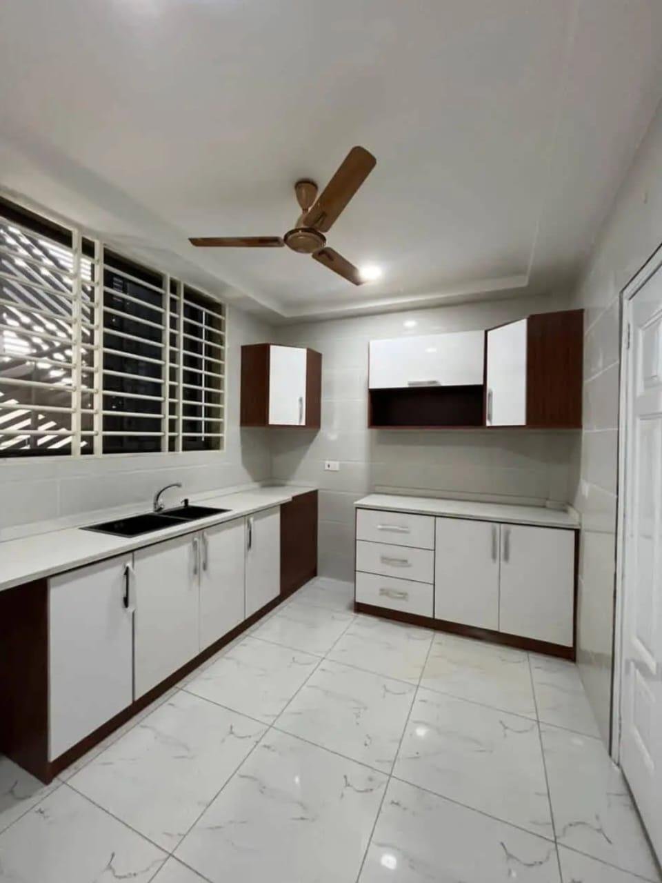 NEWLY BUILT 2 BEDROOM APARTMENT