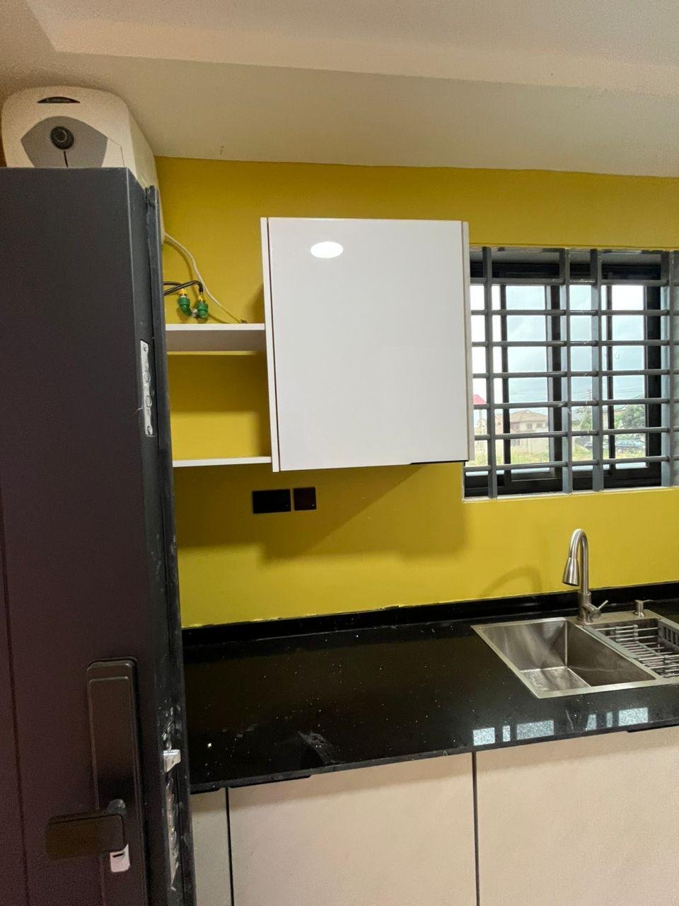 Executive 4 Bedrooms for sale at Community 25 Tema