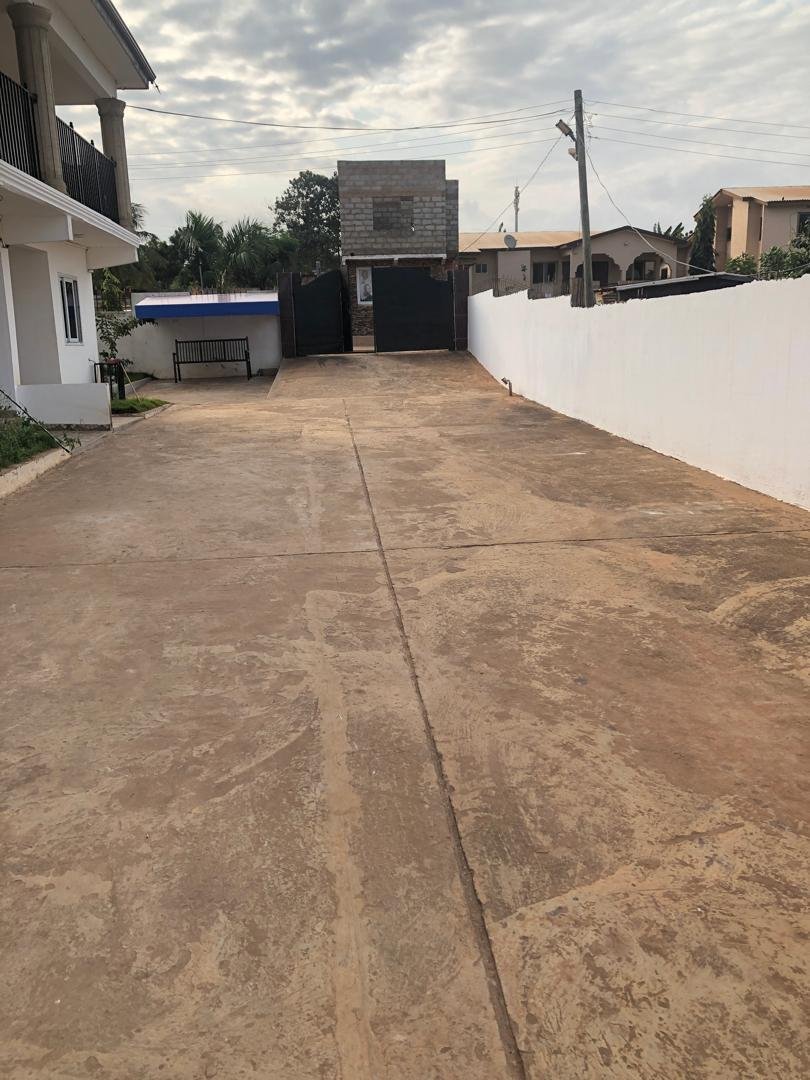 Chamber and hall self contained for rent at oyibi Ashfoam.