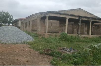 3-Bedroom Uncompleted House for Sale – Kasoa CP