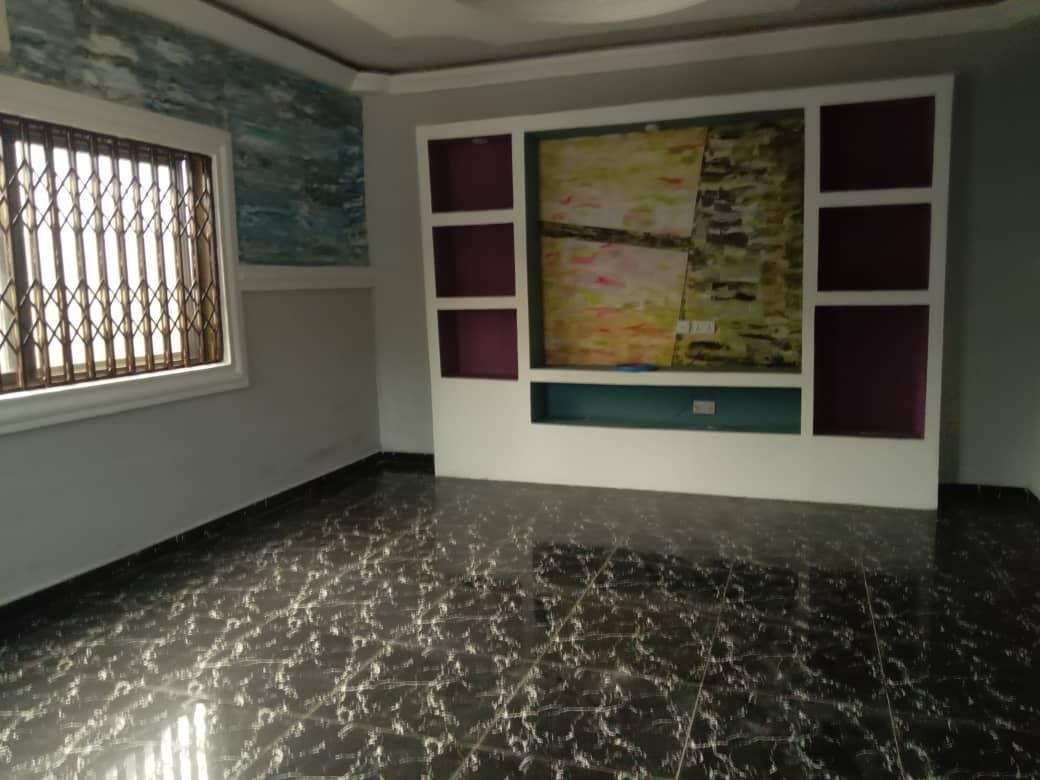 3-Bedroom House for Sale – Odumase Amanfrom