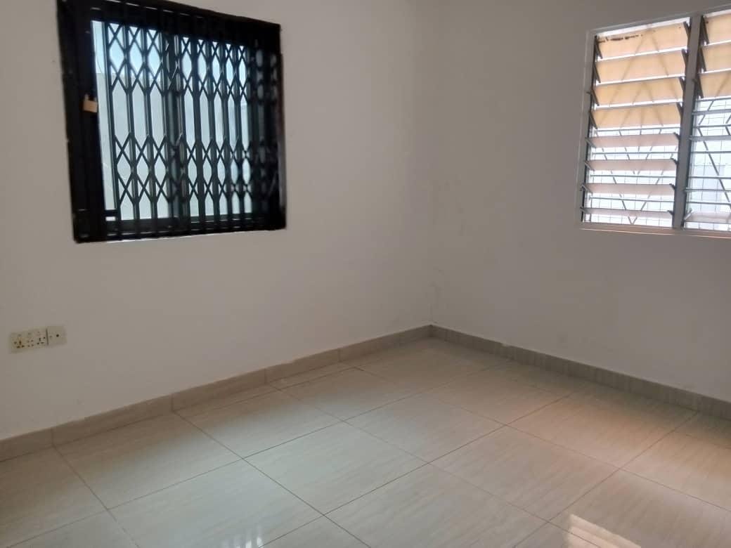 3-Bedroom House for Sale – Odumase Amanfrom