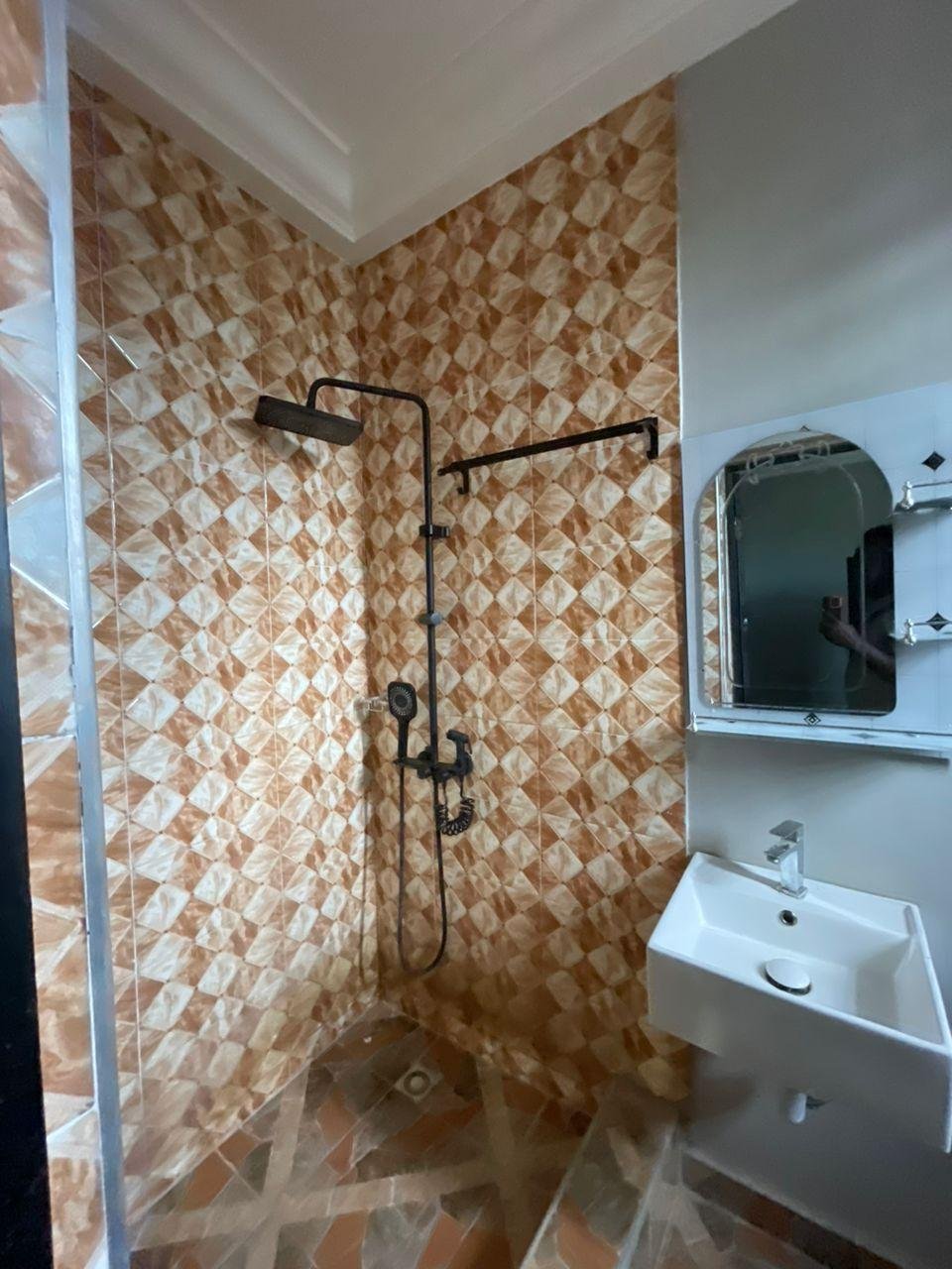 Executive 2-Bedroom Apartment for Rent – Bojo Beach Area