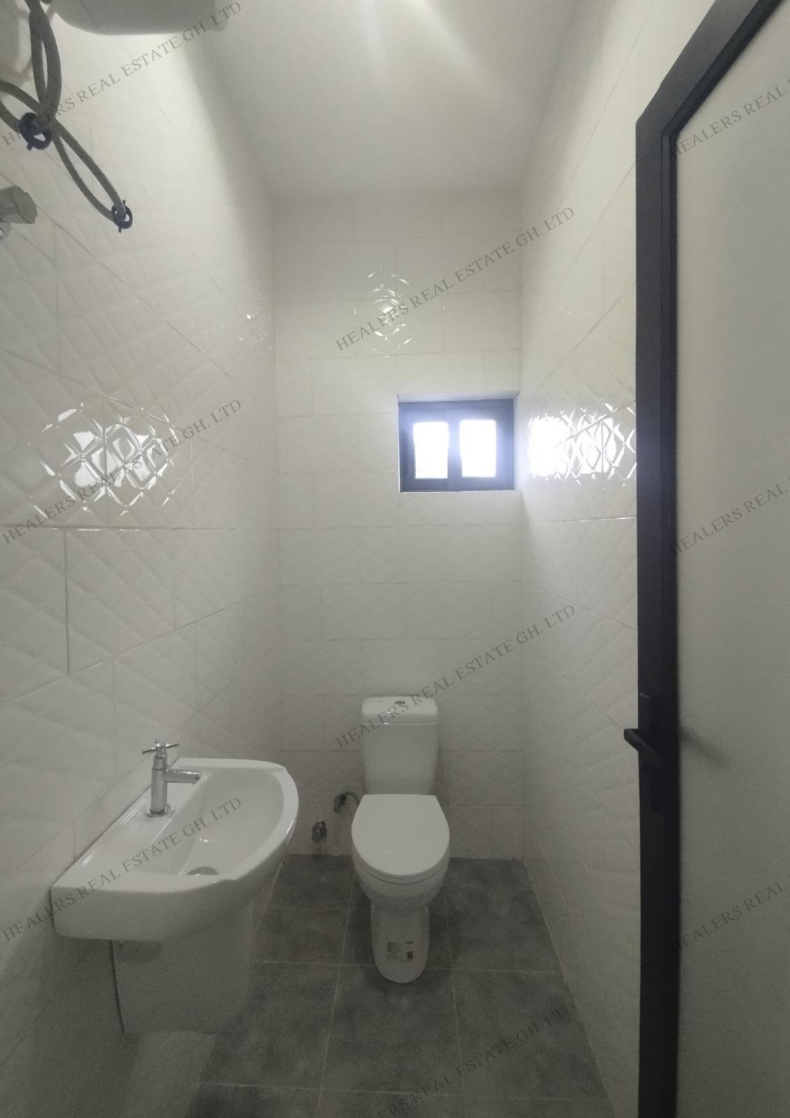 Newly Built 3-Bedroom Smart House for Sale – Oyarifa