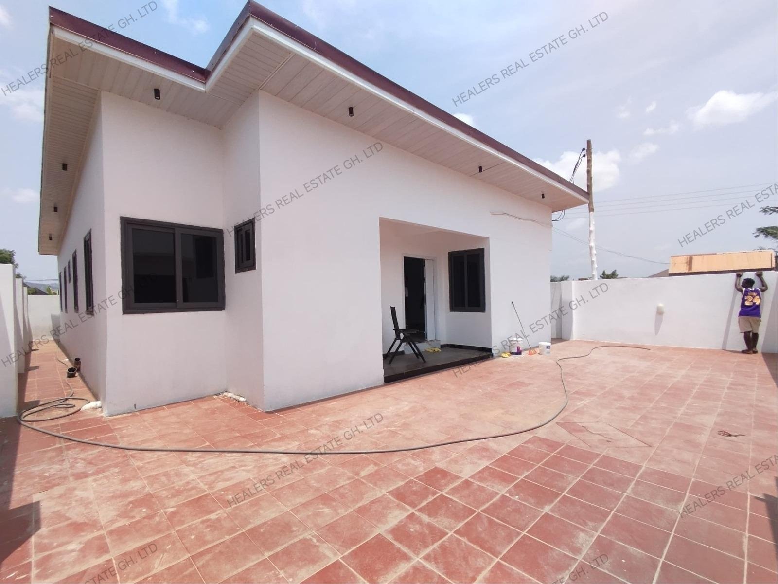 Newly Built 3-Bedroom Smart House for Sale – Oyarifa