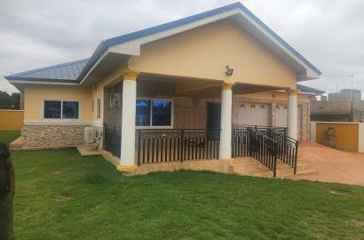 3-Bedroom House for Rent – Adenta Malejo