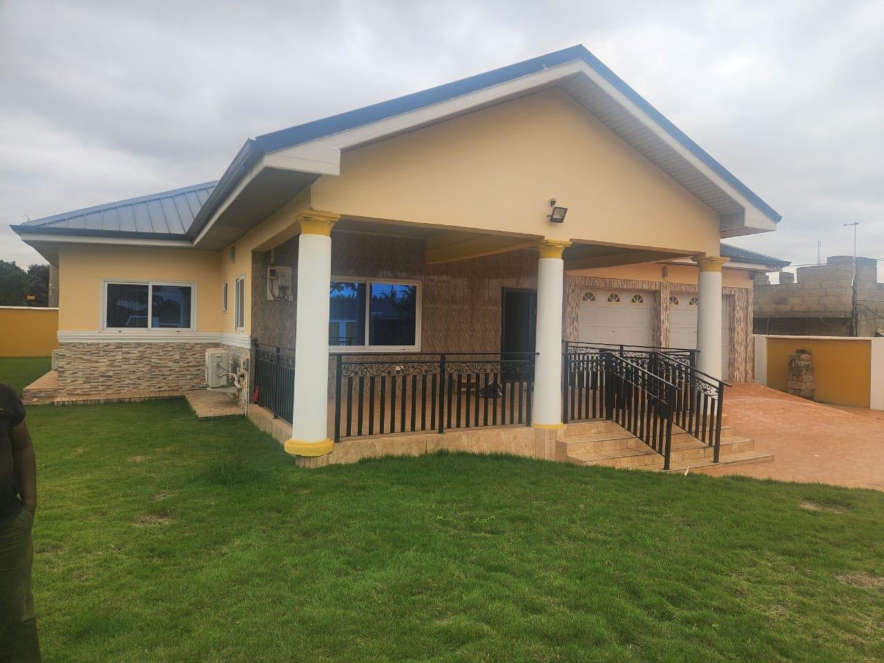 3-Bedroom House for Rent – Adenta Malejo